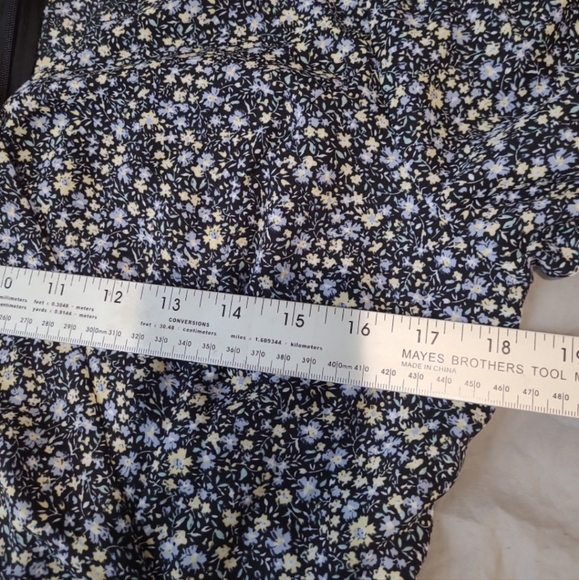 Kate Kasin NWT Women's SZ Med blue ditsy floral dress tie belt v neck ruffle hem - Picture 9 of 12